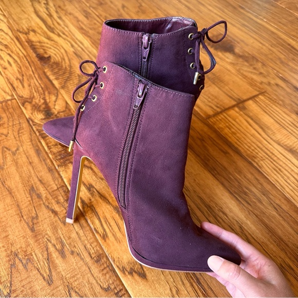 Betseyville Betsey Johnson Purple Faux Suede Side Zip Booties Size 7.5 - Picture 2 of 5